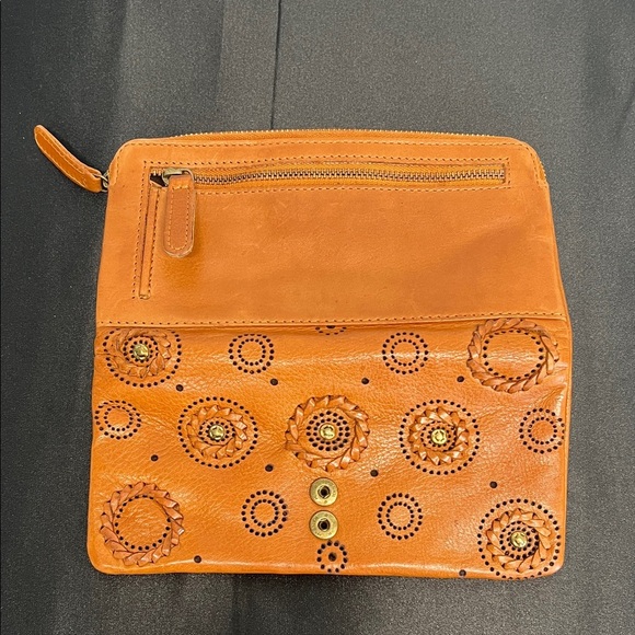 Vilenca Holland | Cognac Leather Wallet - Picture 8 of 14